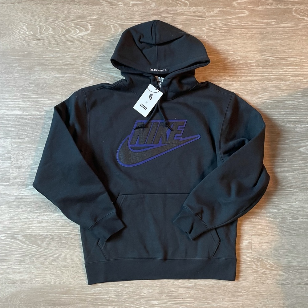 NWT Nike Black/Purple Nike x Supreme Logo Hoodie Small